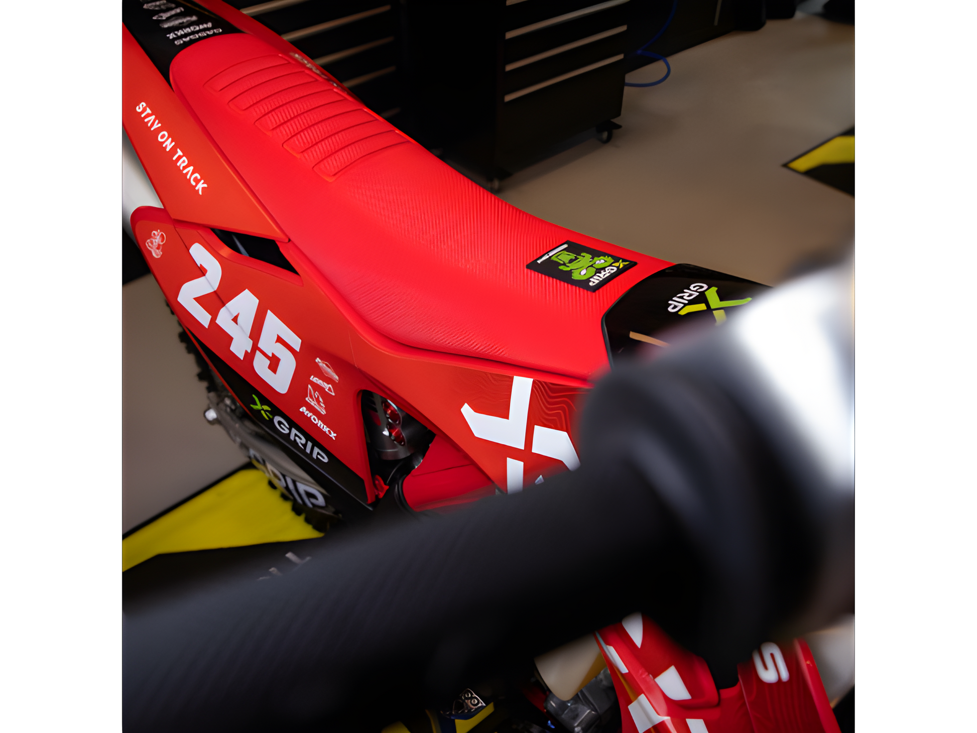 X-GRIP Maxi Baboons Butt Seat Cover - Seat cover - mx4ever
