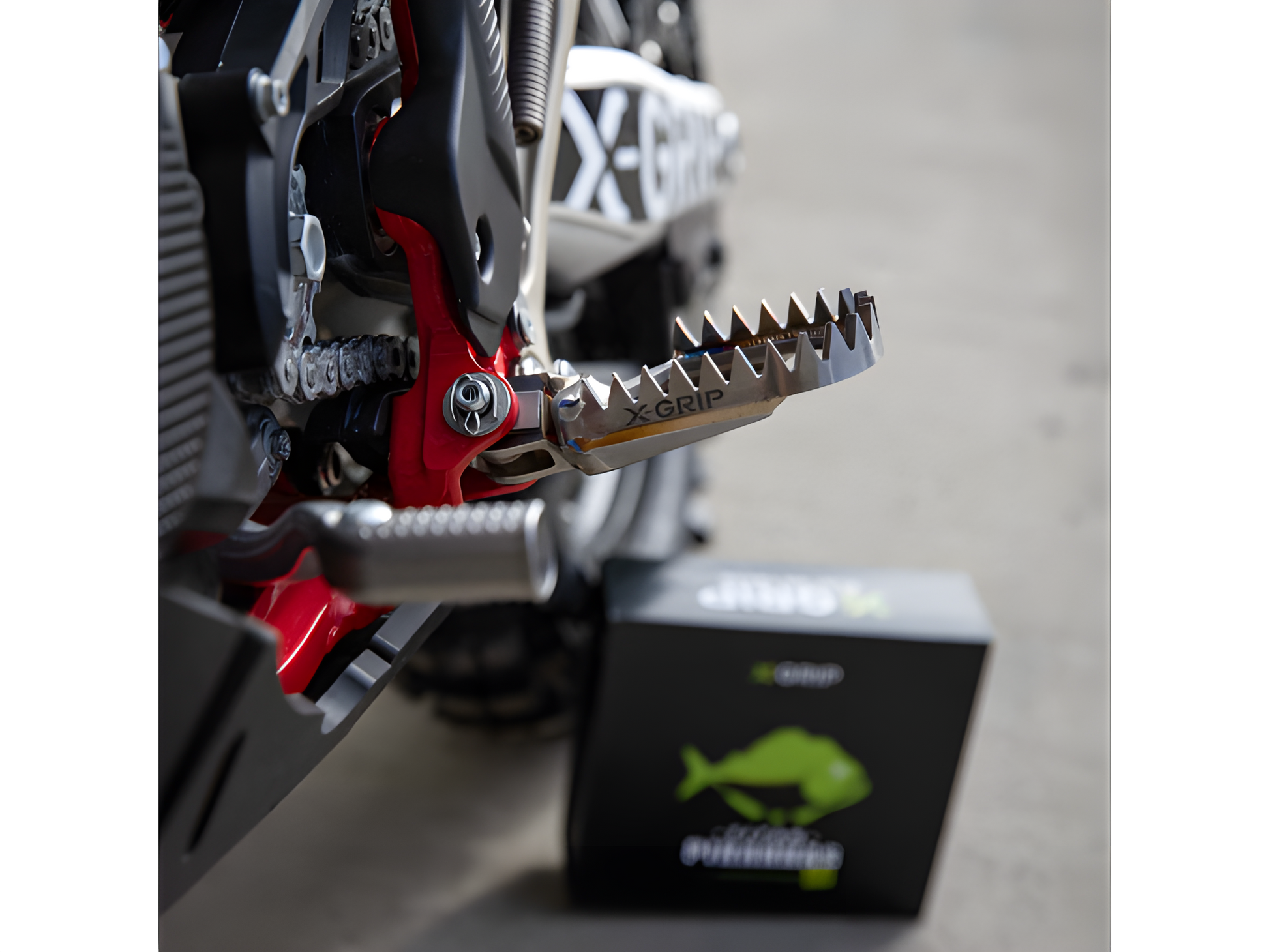 X-GRIP Maxi Titan Piranhas Footpegs - Footpegs - mx4ever